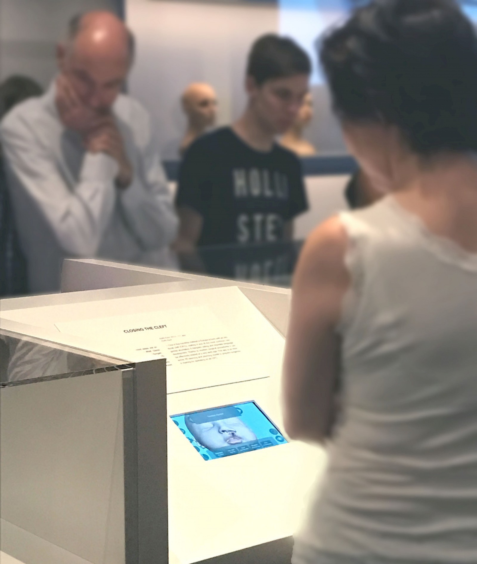 «Closing the Cleft» an der Vernissage am 18. August 2017